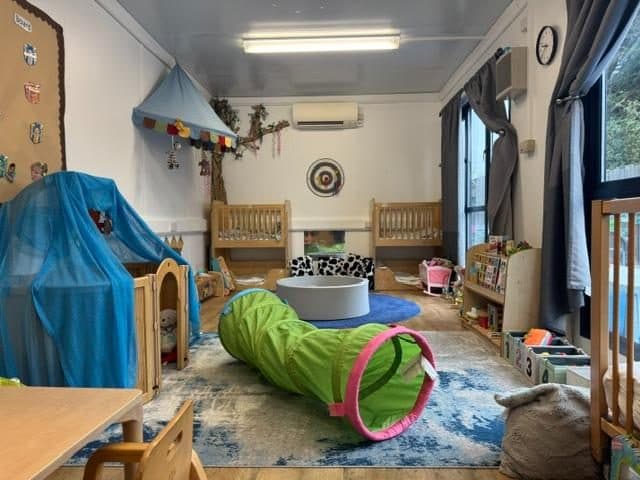 Play tunnel in northolt nursery at unique child montessori